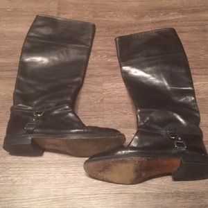 Black Leather Boots With Buckle
